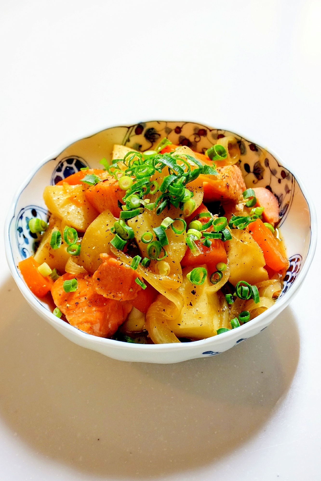 肉を鮭に代えた《新感覚》定番料理！鮭じゃが