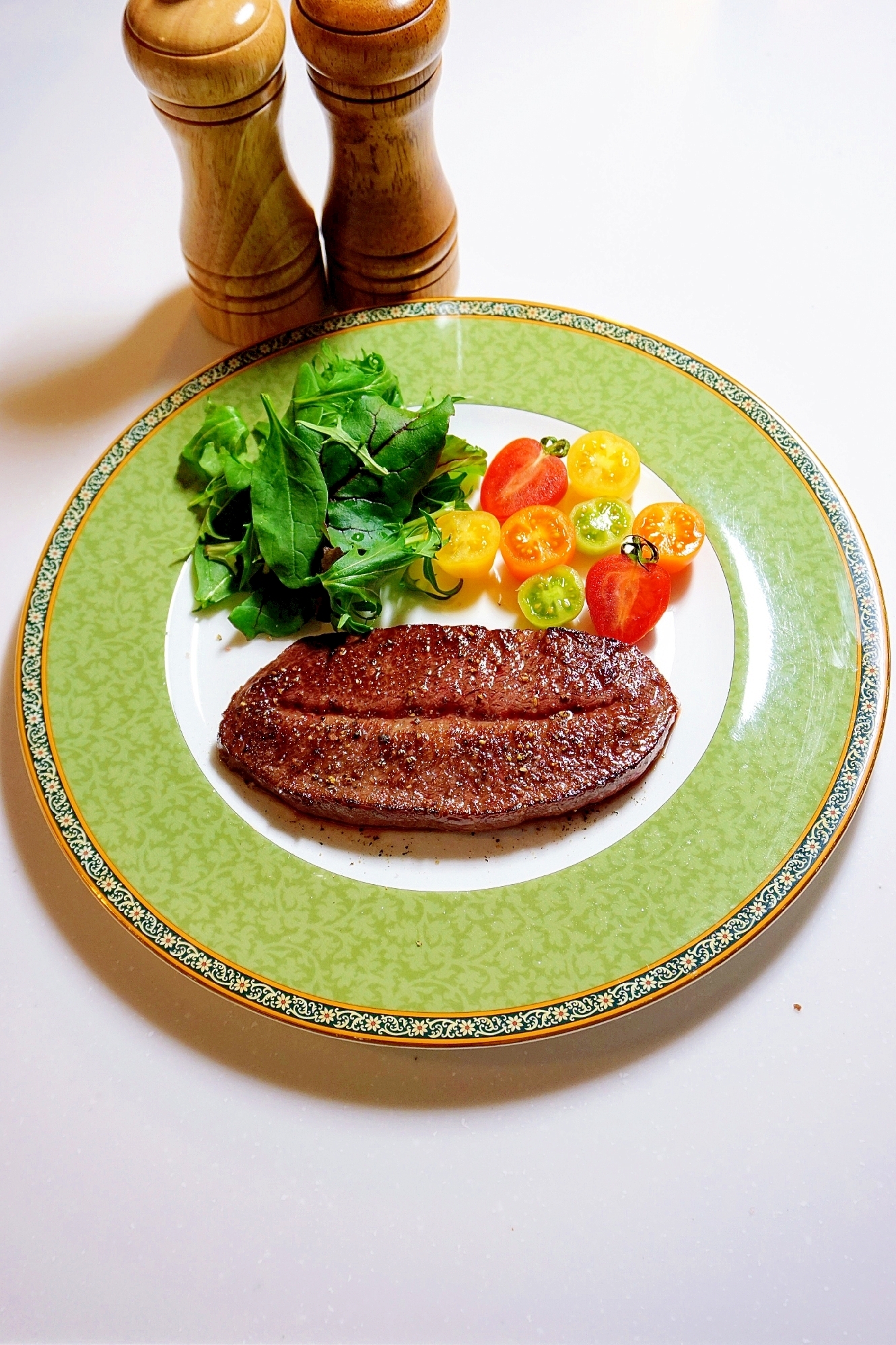 弱火で焼くという新常識！和牛ミスジステーキ