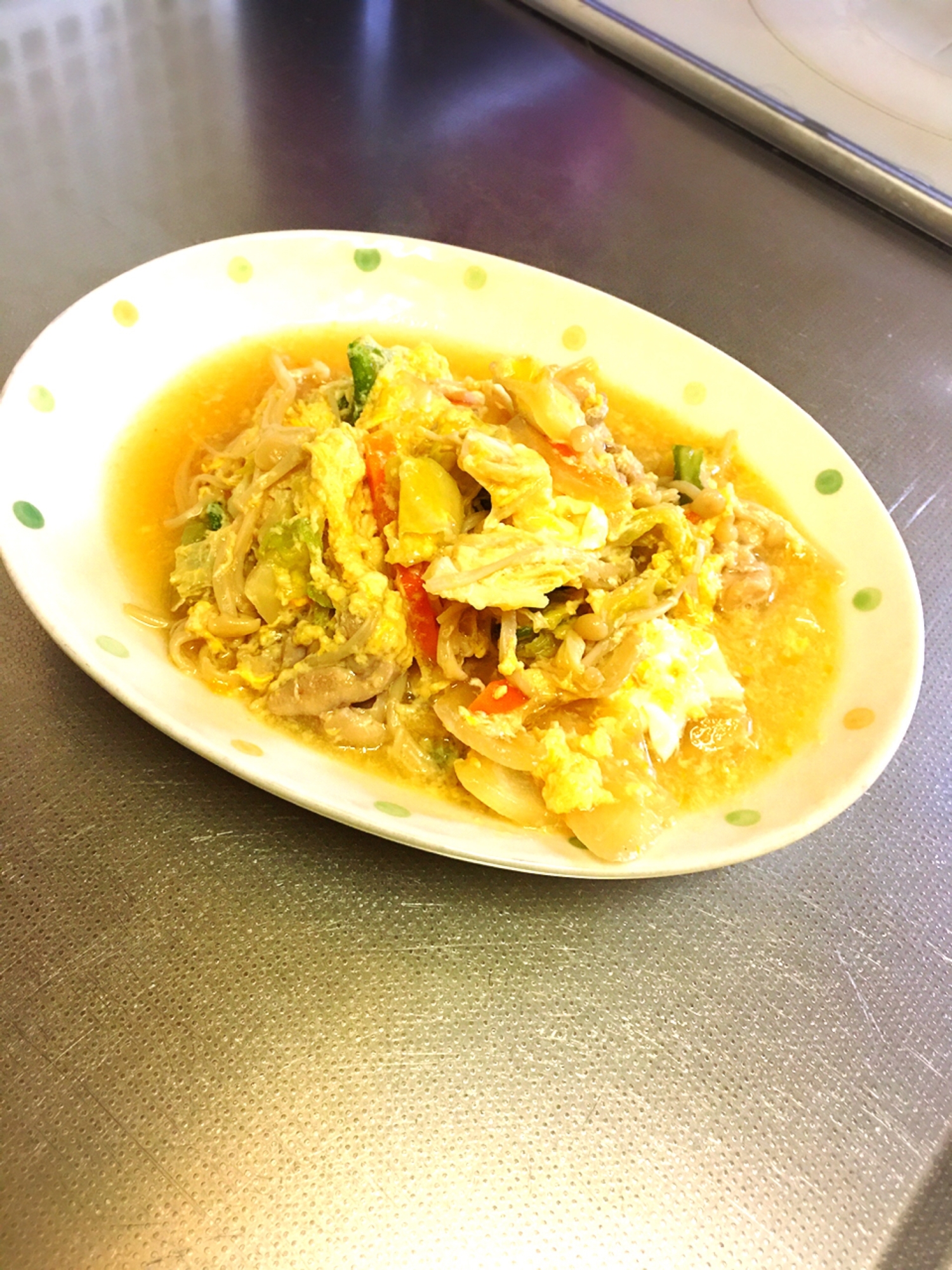 野菜ストックで!!鶏肉とたっぷり野菜の玉子とじ★