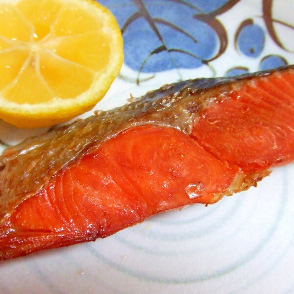 醤油をくぐらせ甘口鮭を焼く レシピ 作り方 By Iihi009 楽天レシピ 醤油をくぐらせ甘口鮭を焼く レシピ 作り方 By Iihi009 楽天レシピ