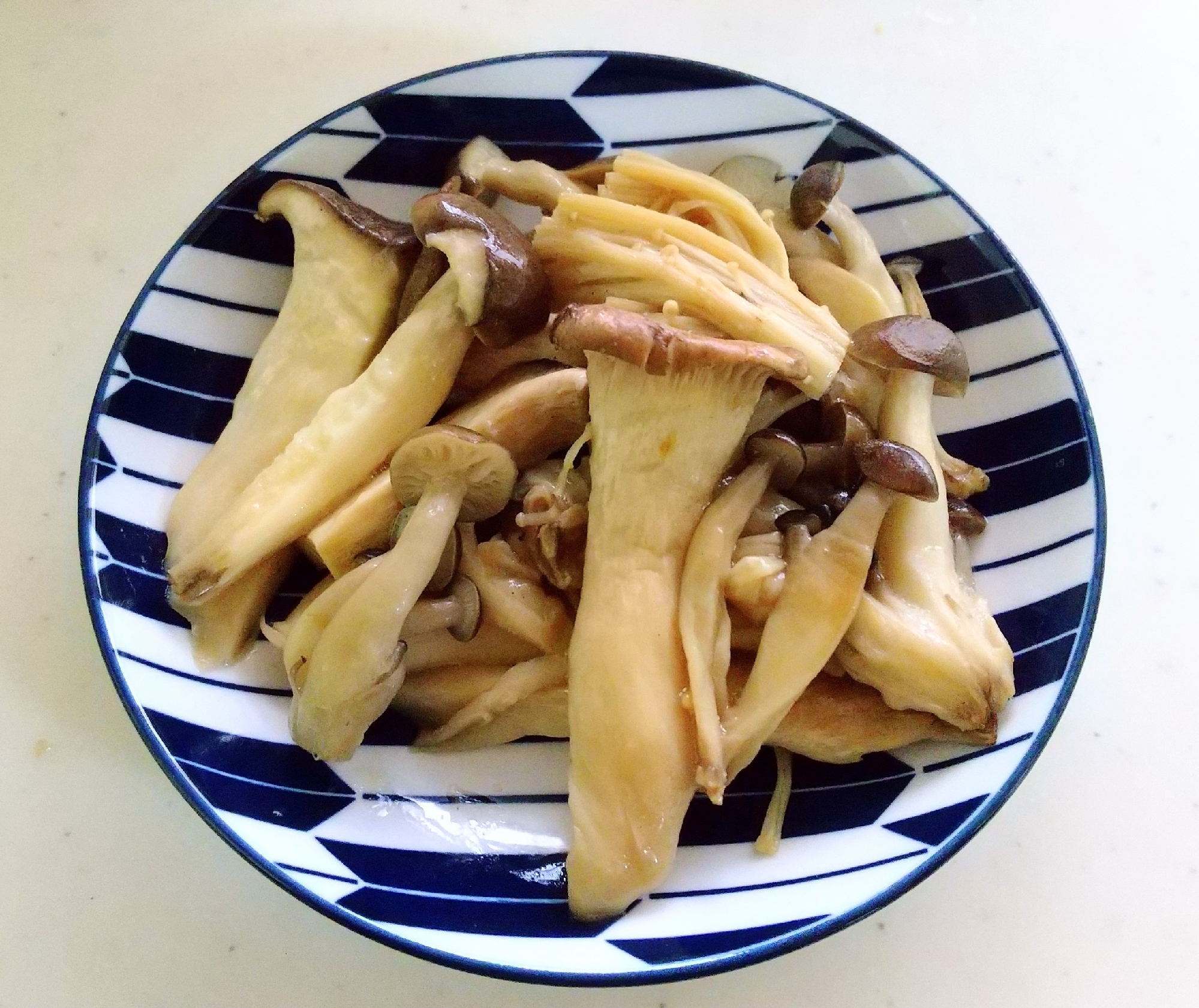 簡単✿きのこ＆味噌醤油炒め✿