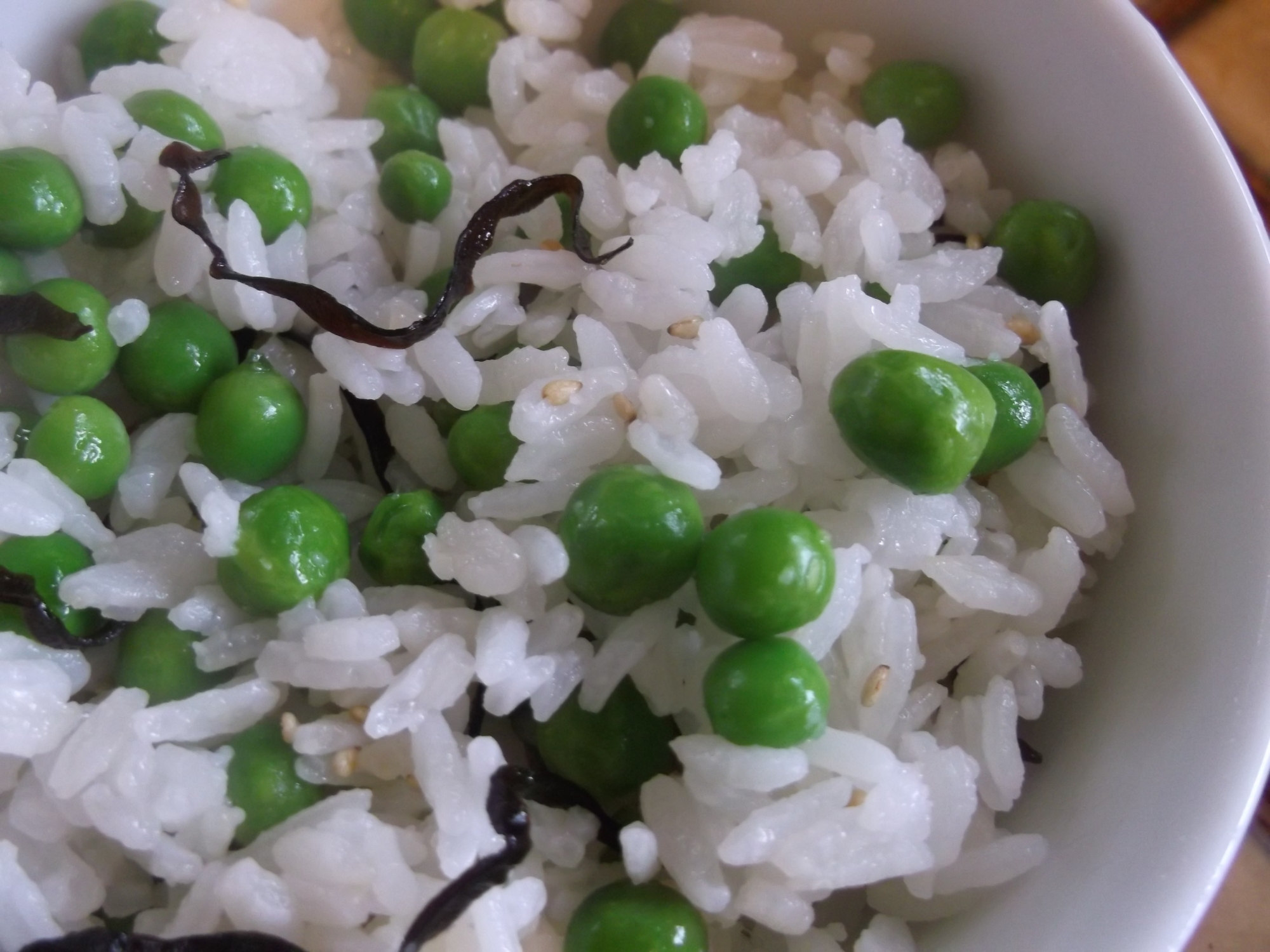 冷凍グリーンピースで簡単☆豆こんぶの混ぜご飯