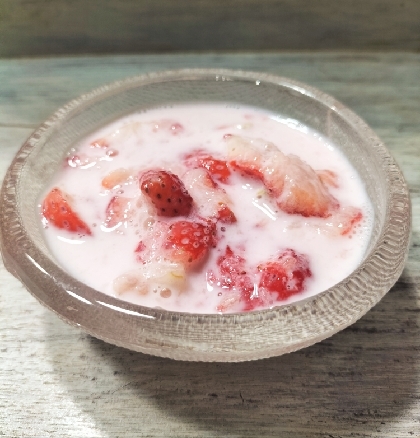 素朴！なつかしい苺の食べ方