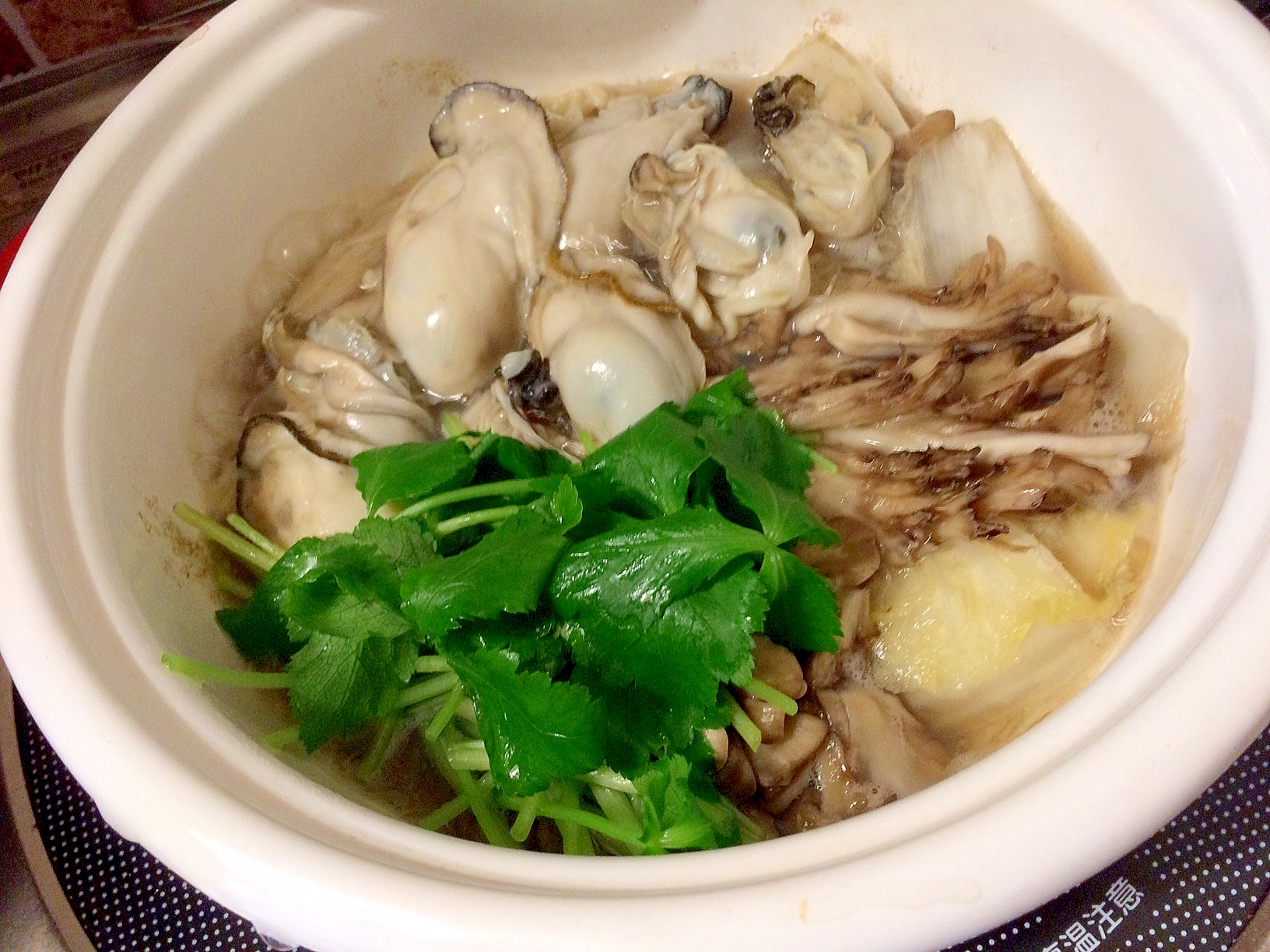 牡蠣と舞茸の蒸し鍋