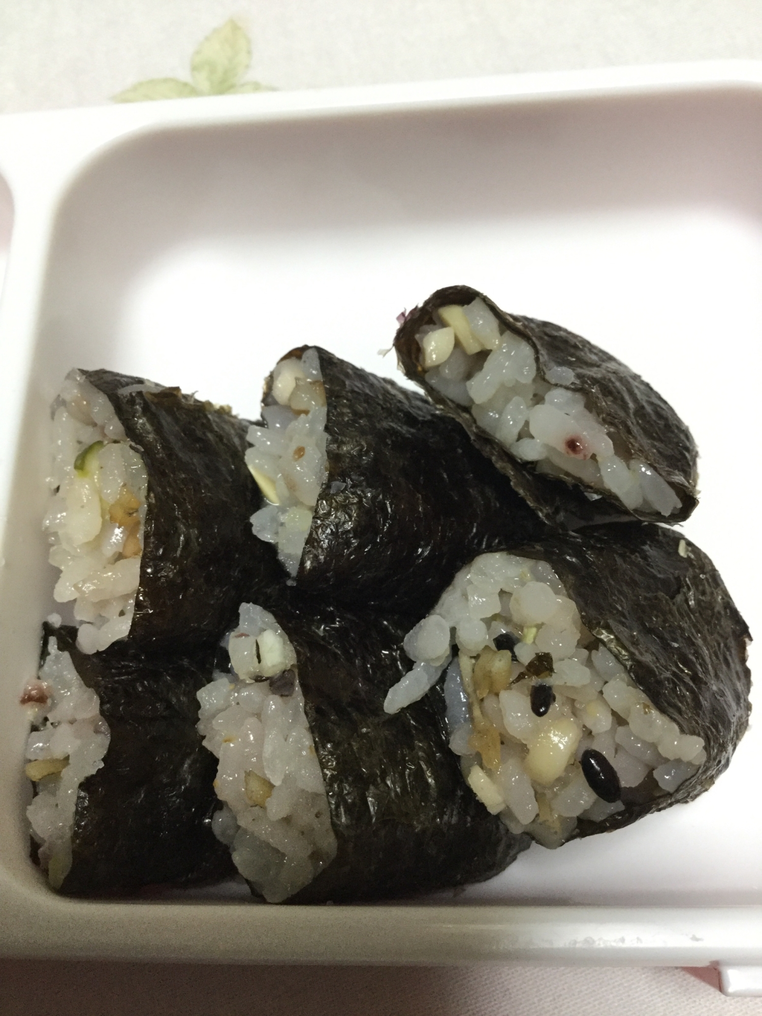 混ぜ御飯で海苔巻き