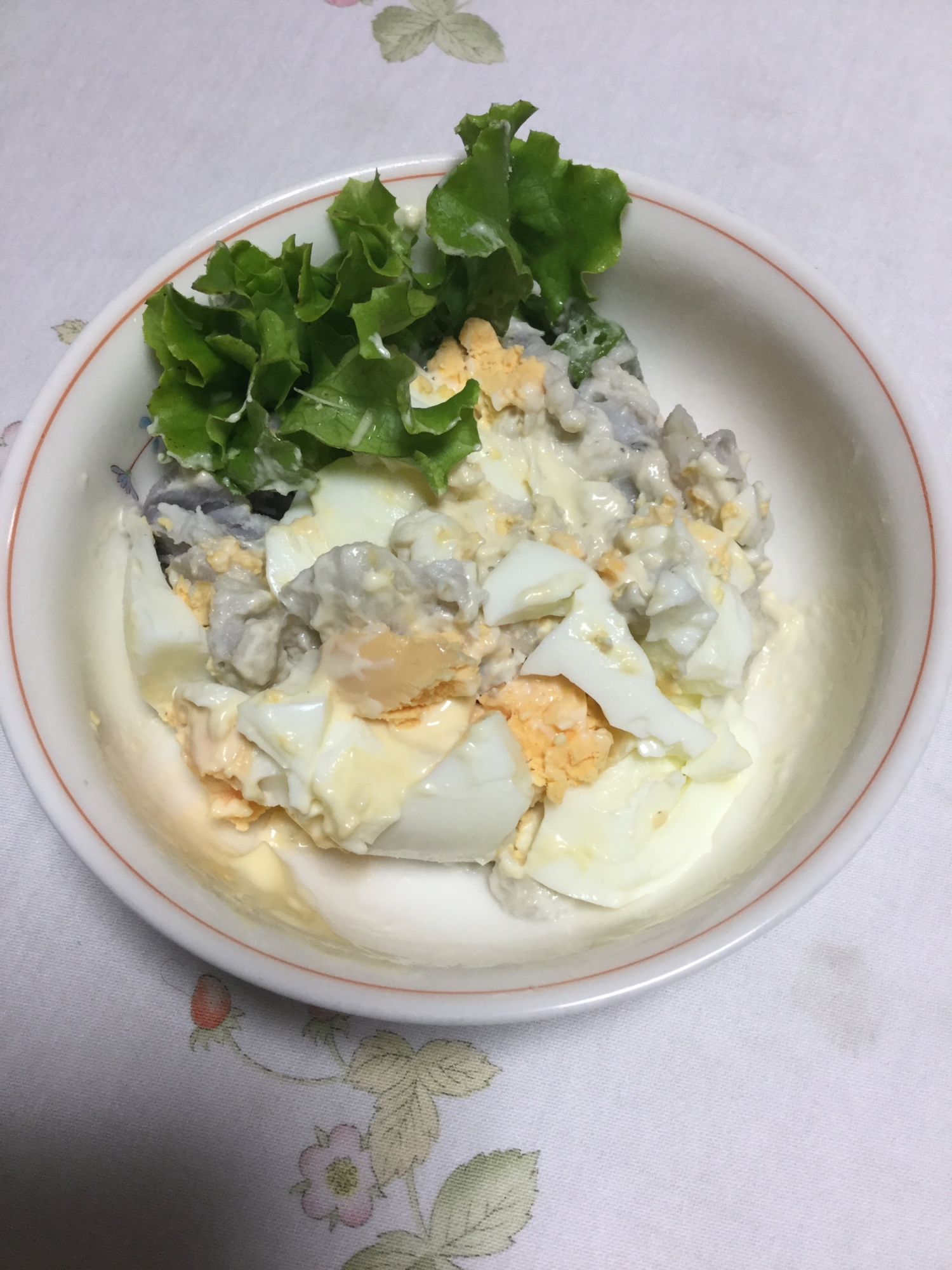 里芋と卵のサラダ
