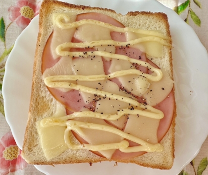 ハムチーズトースト