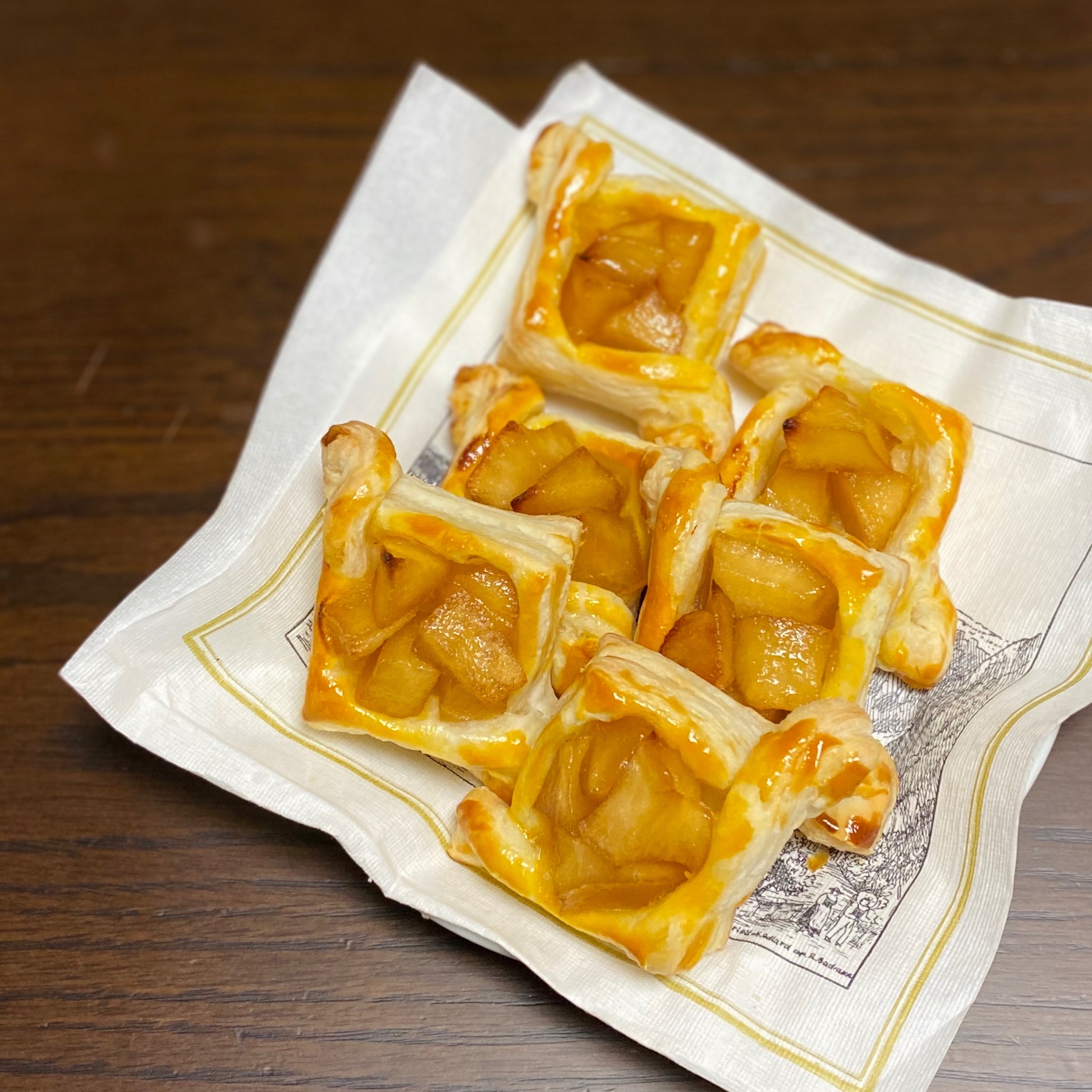 材料3つだけ!即席アップルパイ