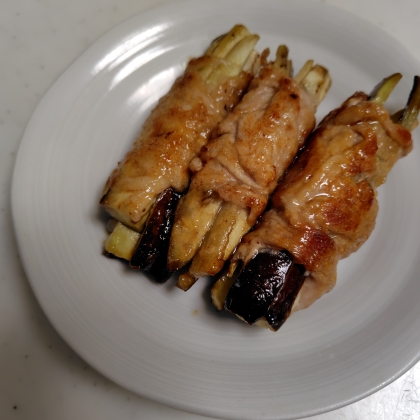 お弁当に！簡単手軽なナスの肉巻き。