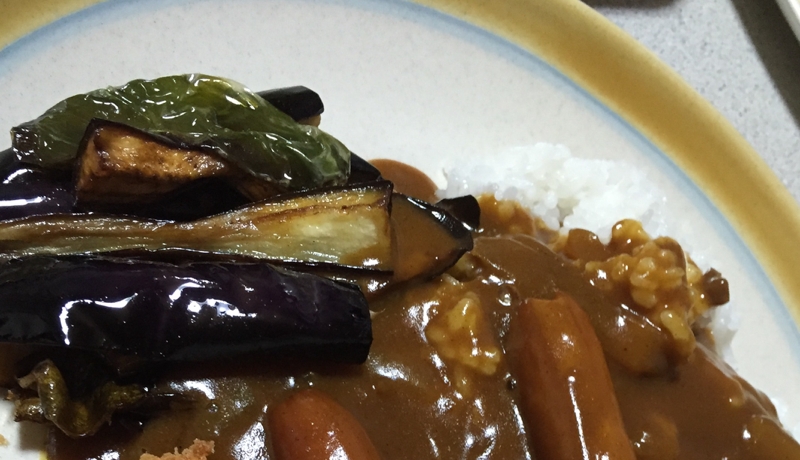 節約 肉なし野菜揚げカレー&ウィンナー(コクまろ)