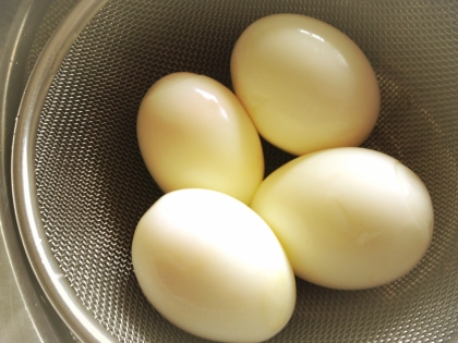卵、ゆでました～！
今日は、手羽元と卵の煮込み用に(^○^)
ばっちり美味しく出来ました～☆