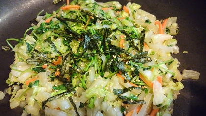 うちの副菜 白菜と豆苗の炒め物