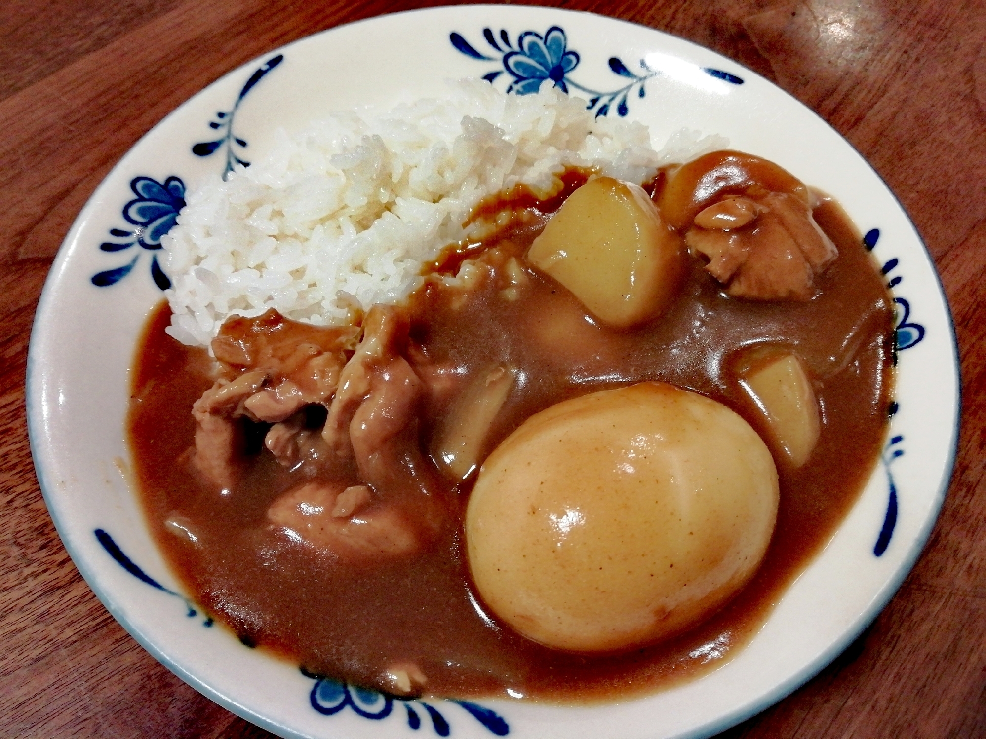 鶏肉とゆで卵で！親子カレーライス