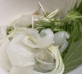 新玉ねぎと水菜さらだ