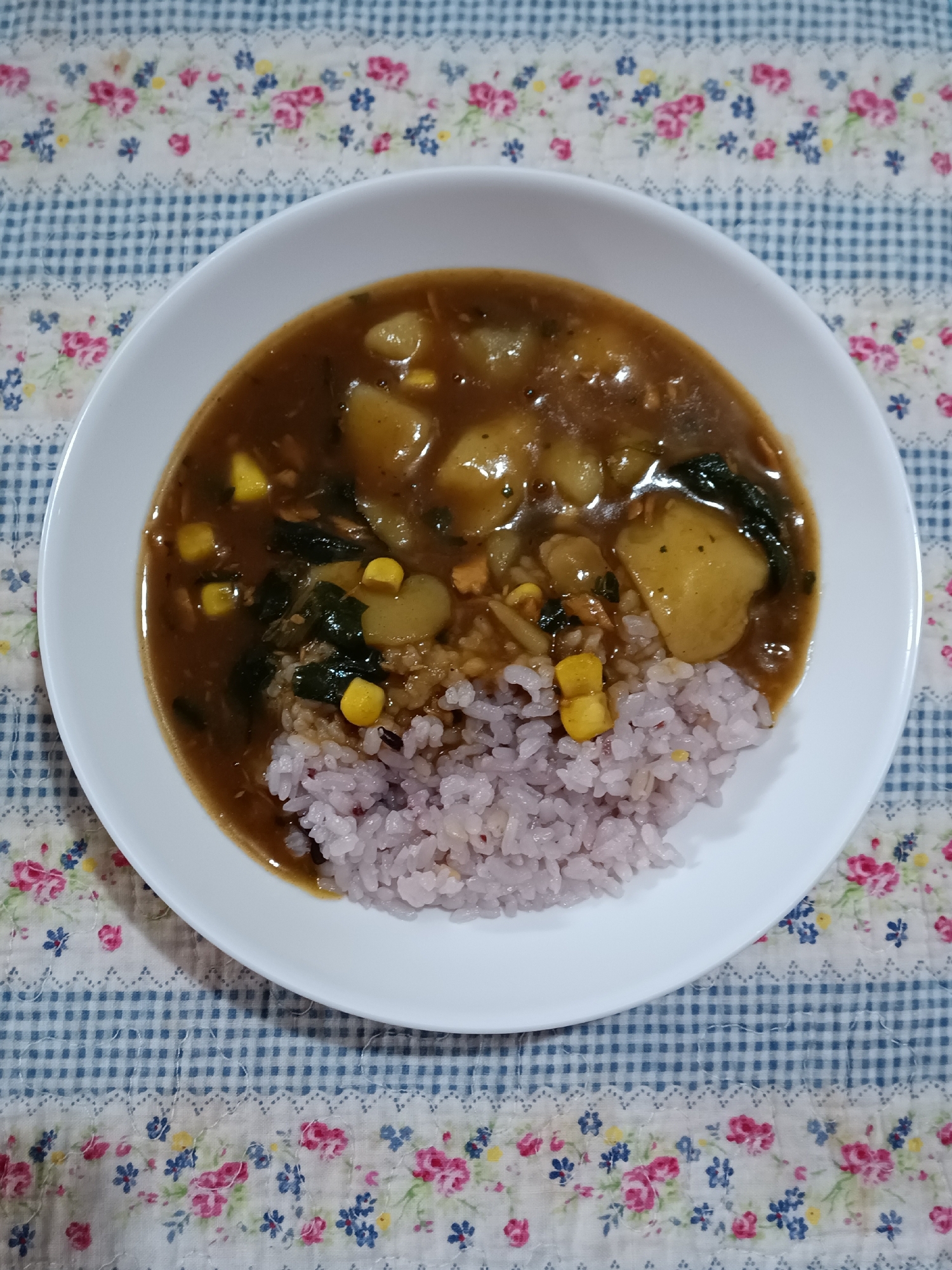 ほうれん草とつぶコーン入り!ツナカレー★