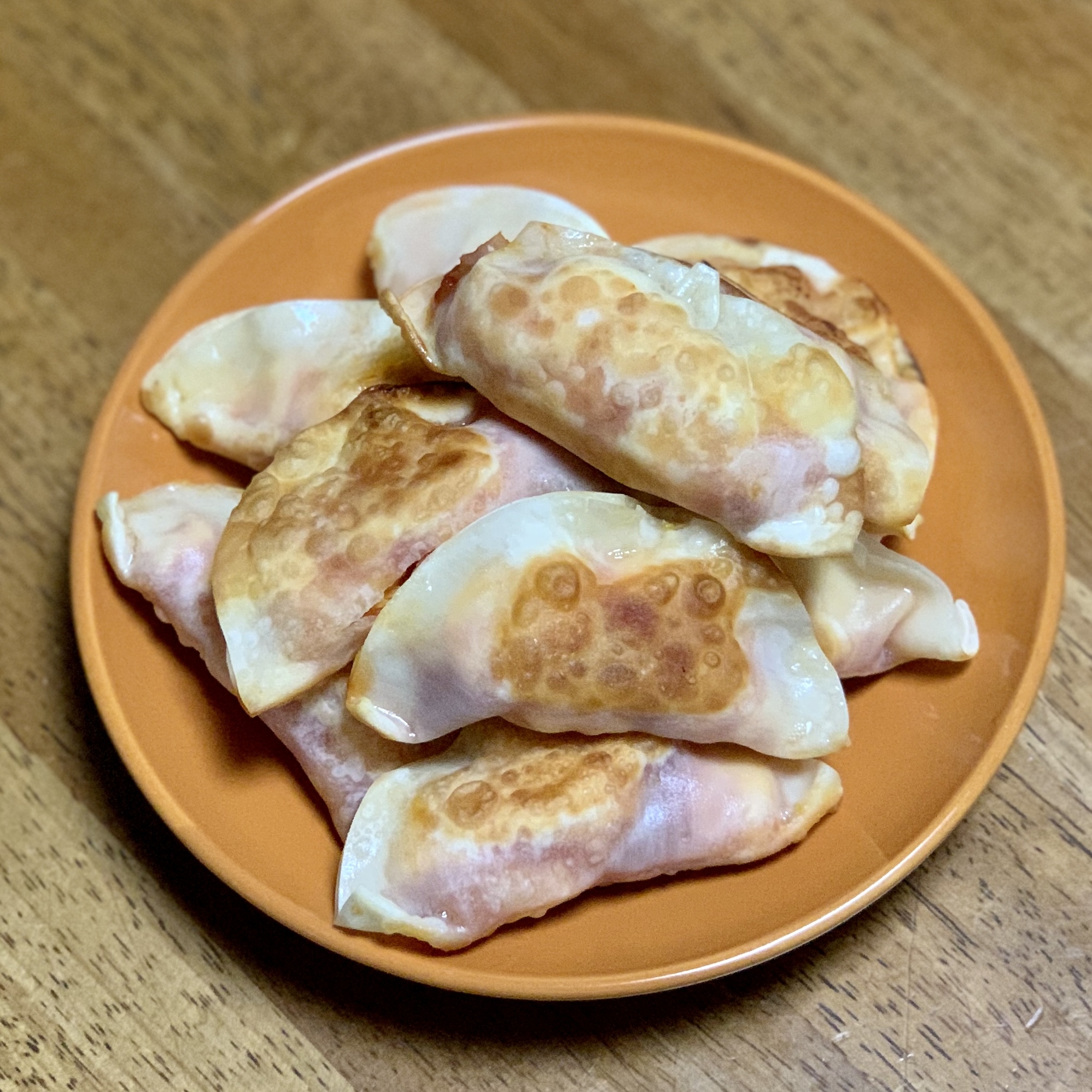 余った餃子の皮で！スクランブルエッグ餃子