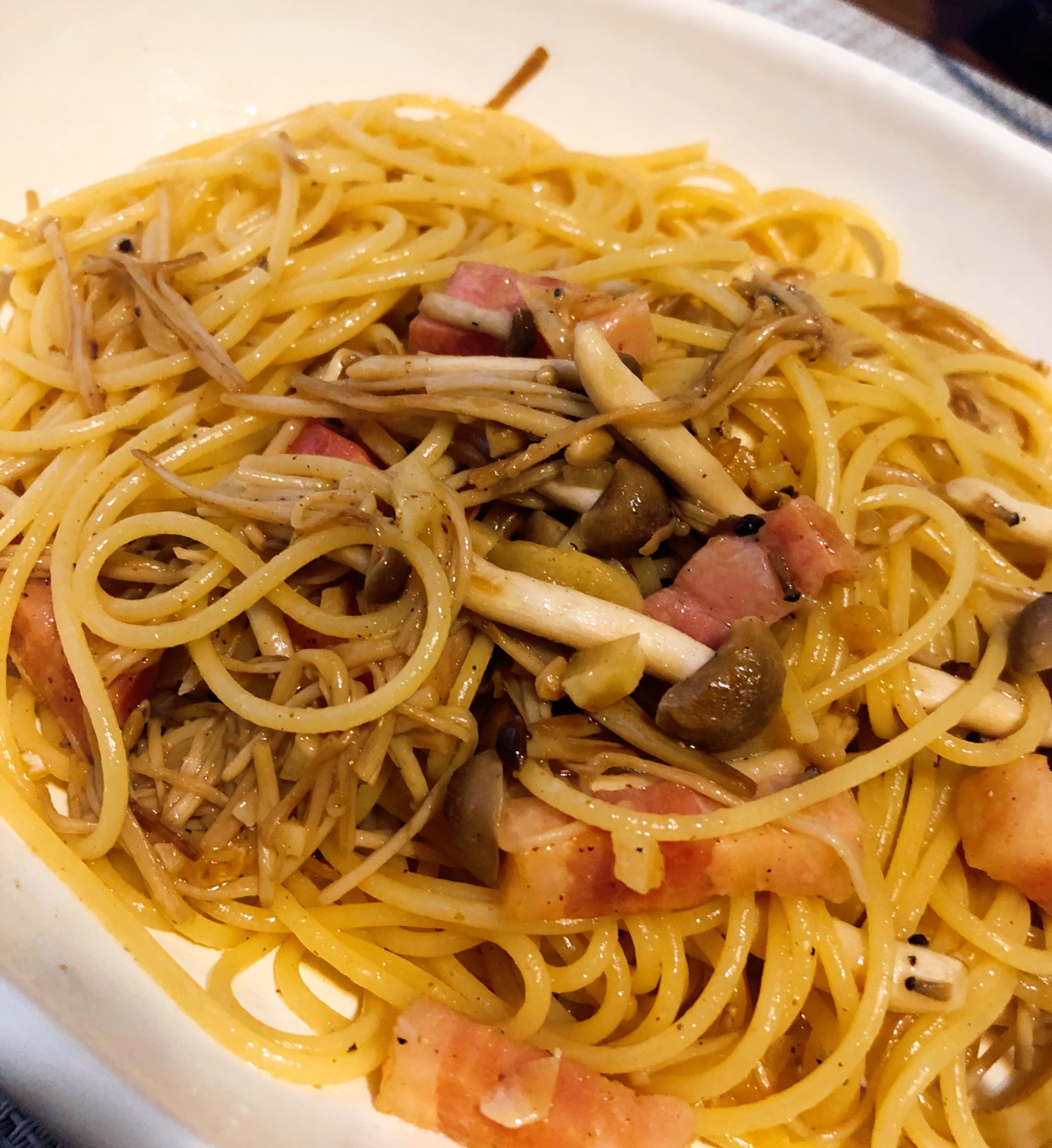 我が家の定番♬きのことベーコンの和風パスタ