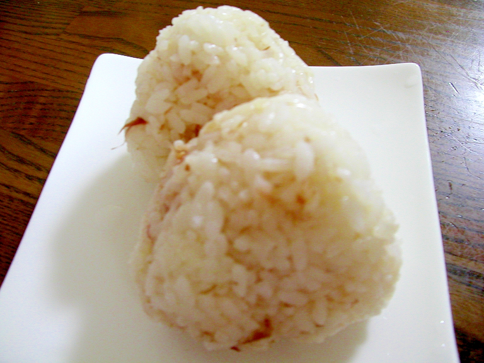 シンプルな梅かつお おにぎり レシピ 作り方 By Ann カフェ 楽天レシピ シンプルな梅かつお おにぎり レシピ 作り方 By Ann カフェ 楽天レシピ