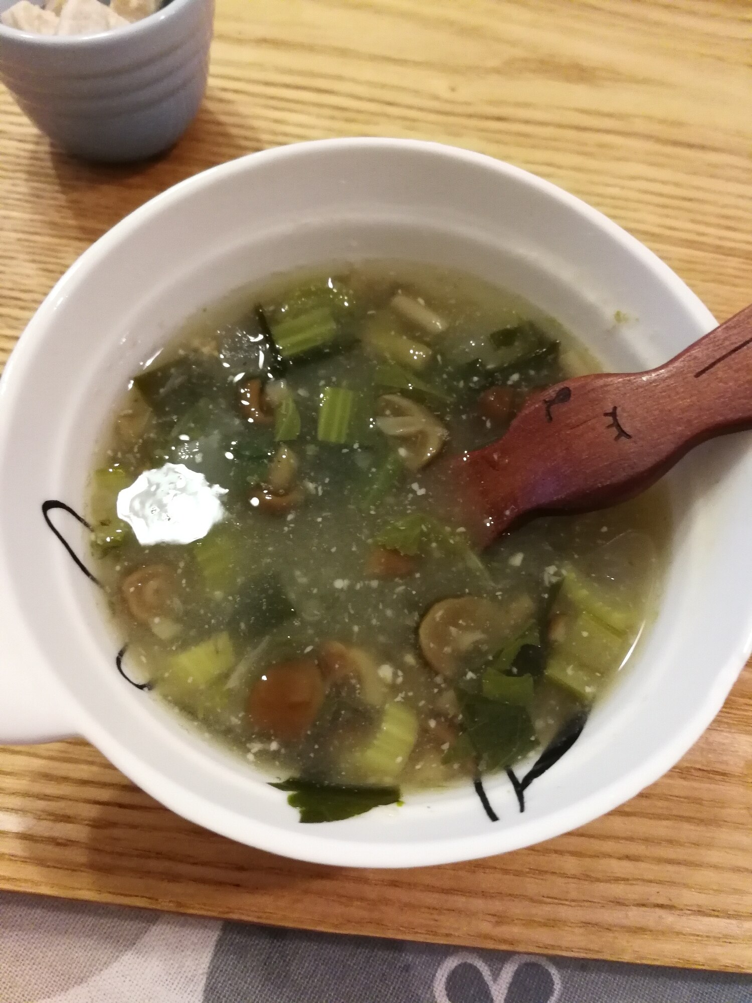 離乳食完了期 なめこ汁 レシピ 作り方 By やまもり 楽天レシピ