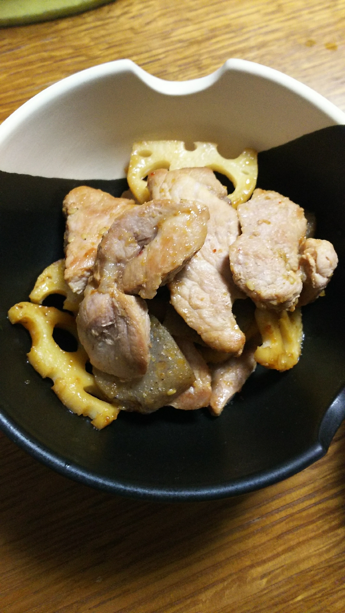 こんにゃく&蓮根&豚ヒレの焼肉のたれ炒め