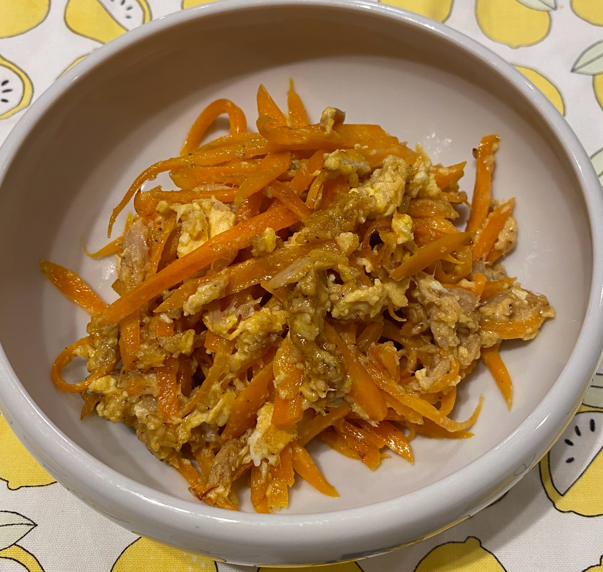 ゴマドレで☆にんじんのシリシリ