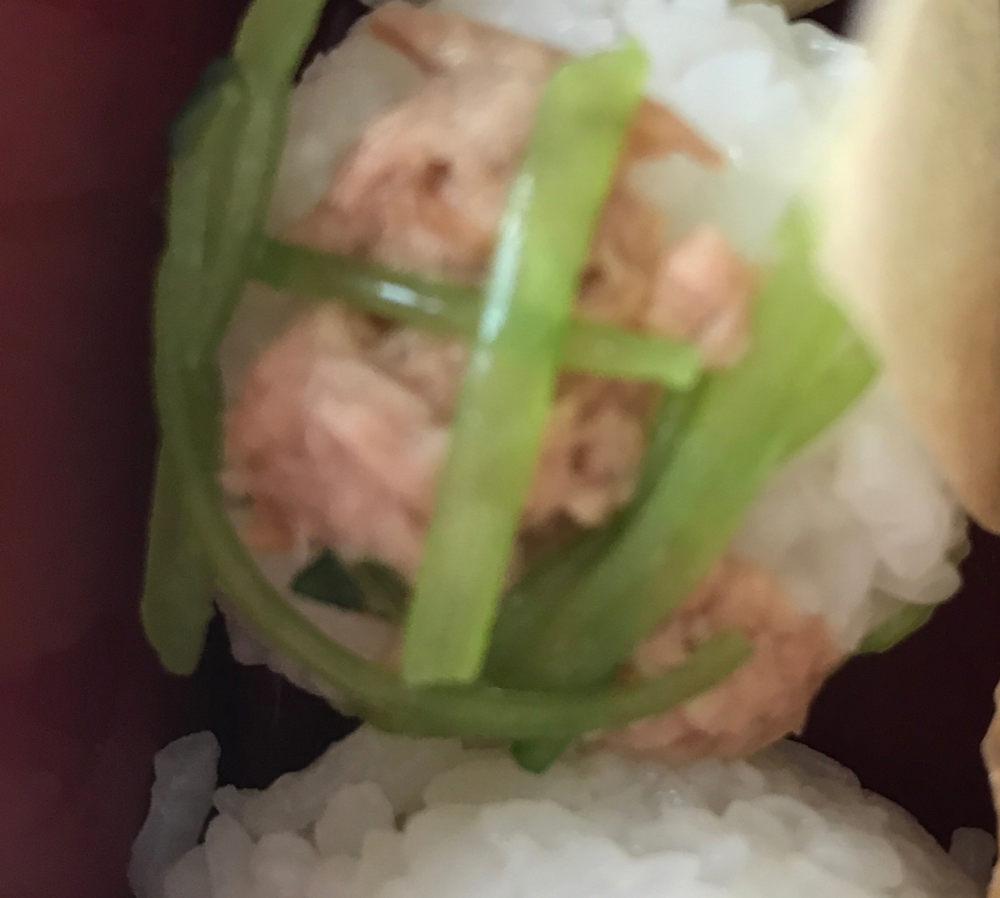 ミツバとツナの手毬寿司