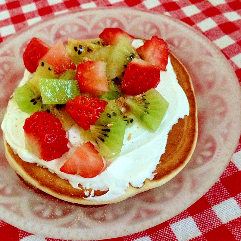 苺とキウイの水切りヨーグルトパンケーキ♡