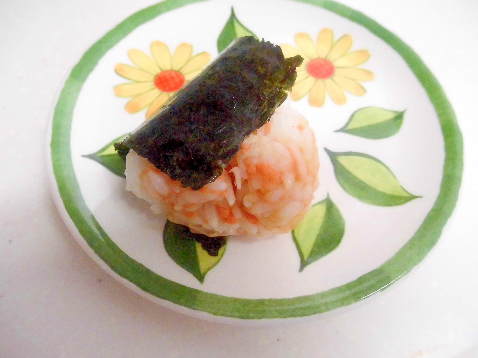 北海道　鮭とアンチョビの混ぜ込みおにぎり