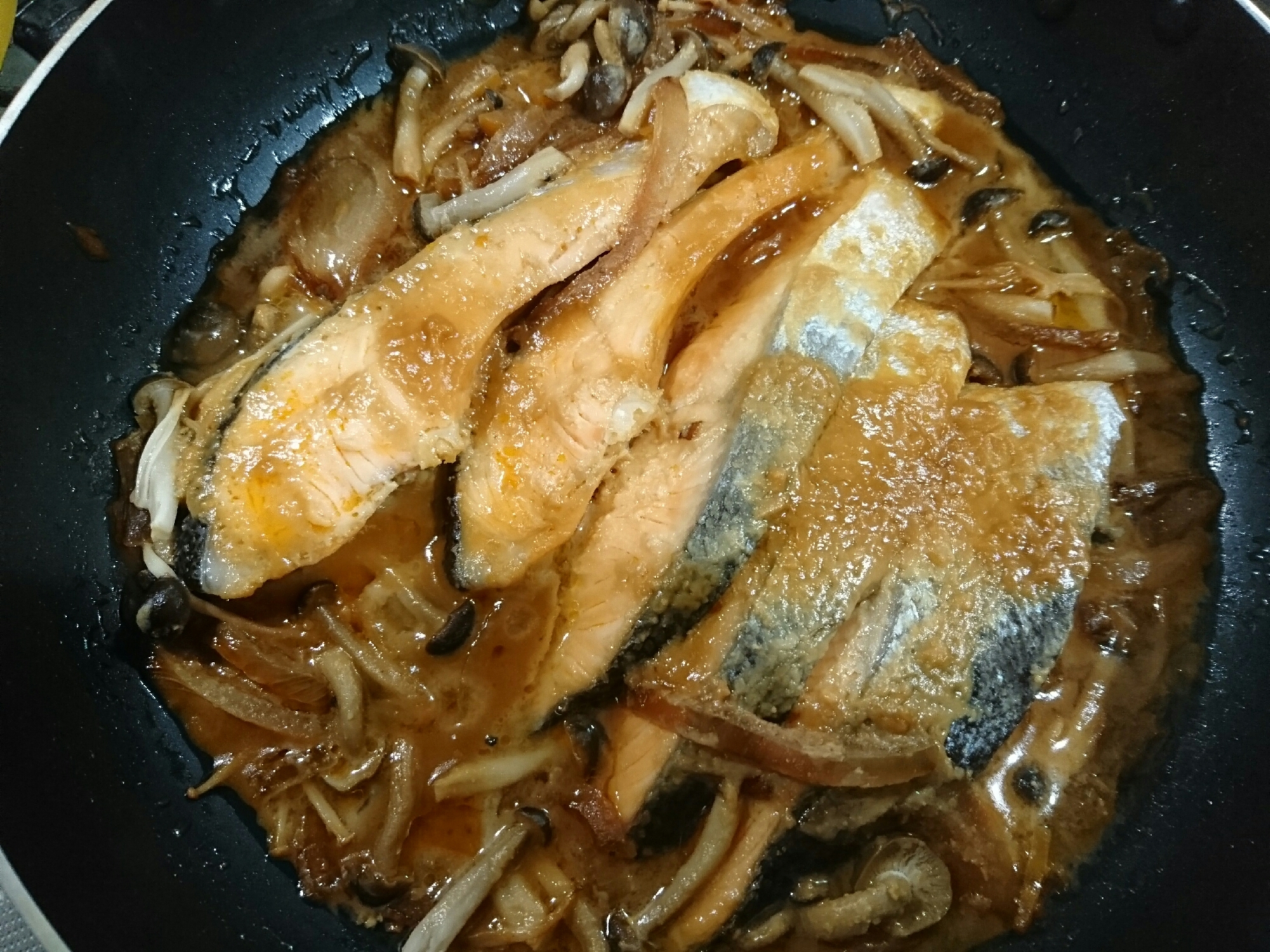 フライパンで鮭のちゃんちゃん焼き