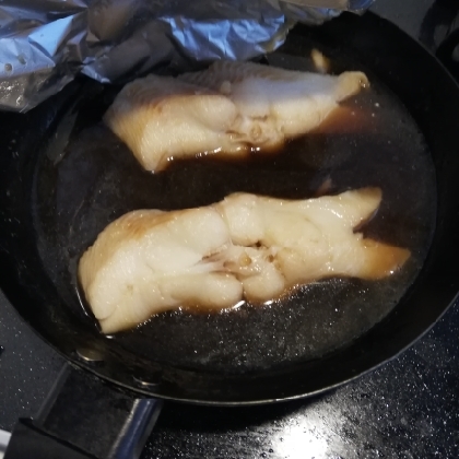 簡単！冷凍カレイ＆麺つゆで煮魚