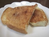 ピーナッツバターにシナモンがよく合っておいしかったです♪朝食用にまた作ります(^o^)