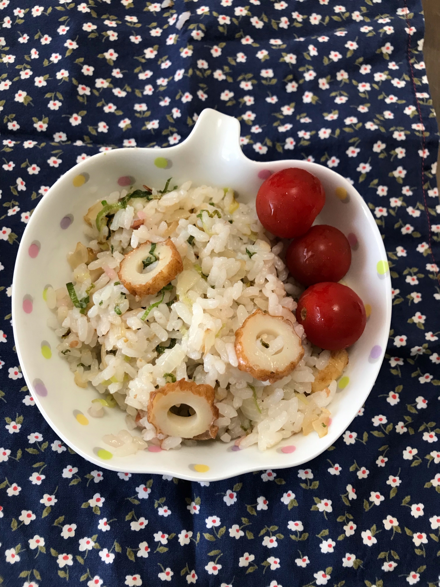 梅干しとちくわのチャーハン！幼児と親のお昼ご飯に♪