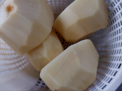 新じゃがいもの皮を簡単にむくには(^.^)