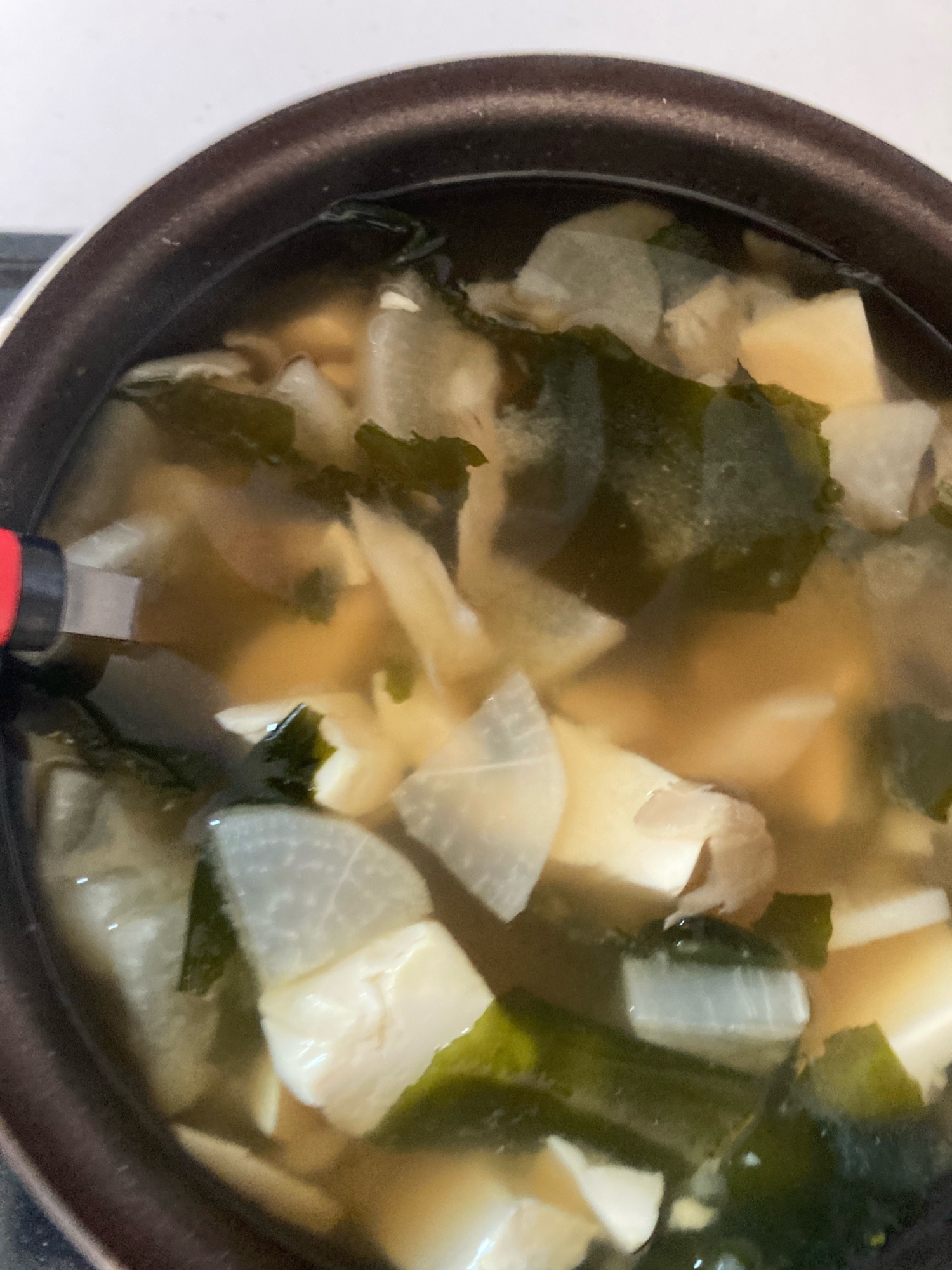 舞茸と大根と豆腐わかめ味噌汁