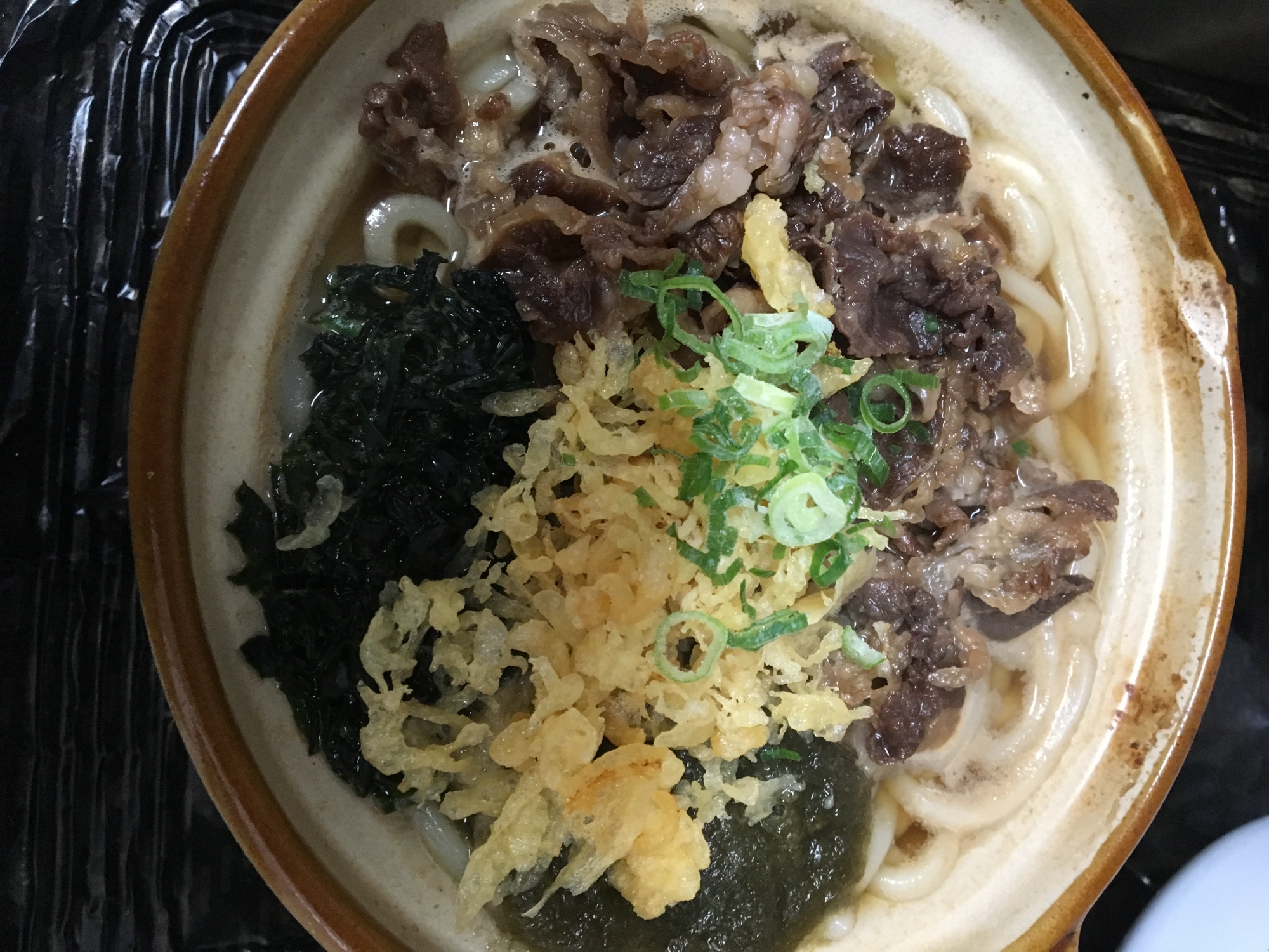 熱々‼︎美味しい‼︎土鍋でほんのり甘い肉うどん