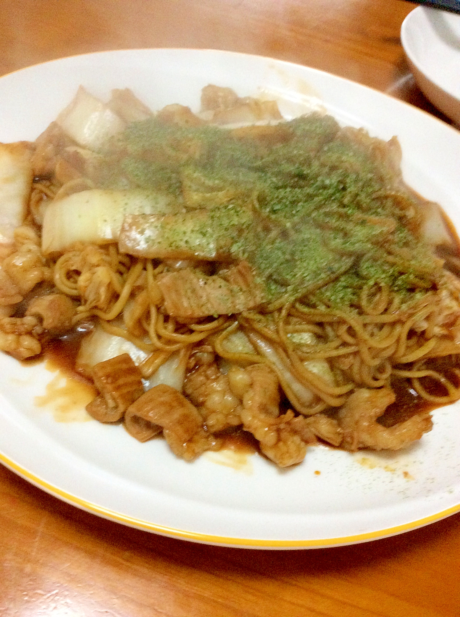 モツと白菜の焼きそば