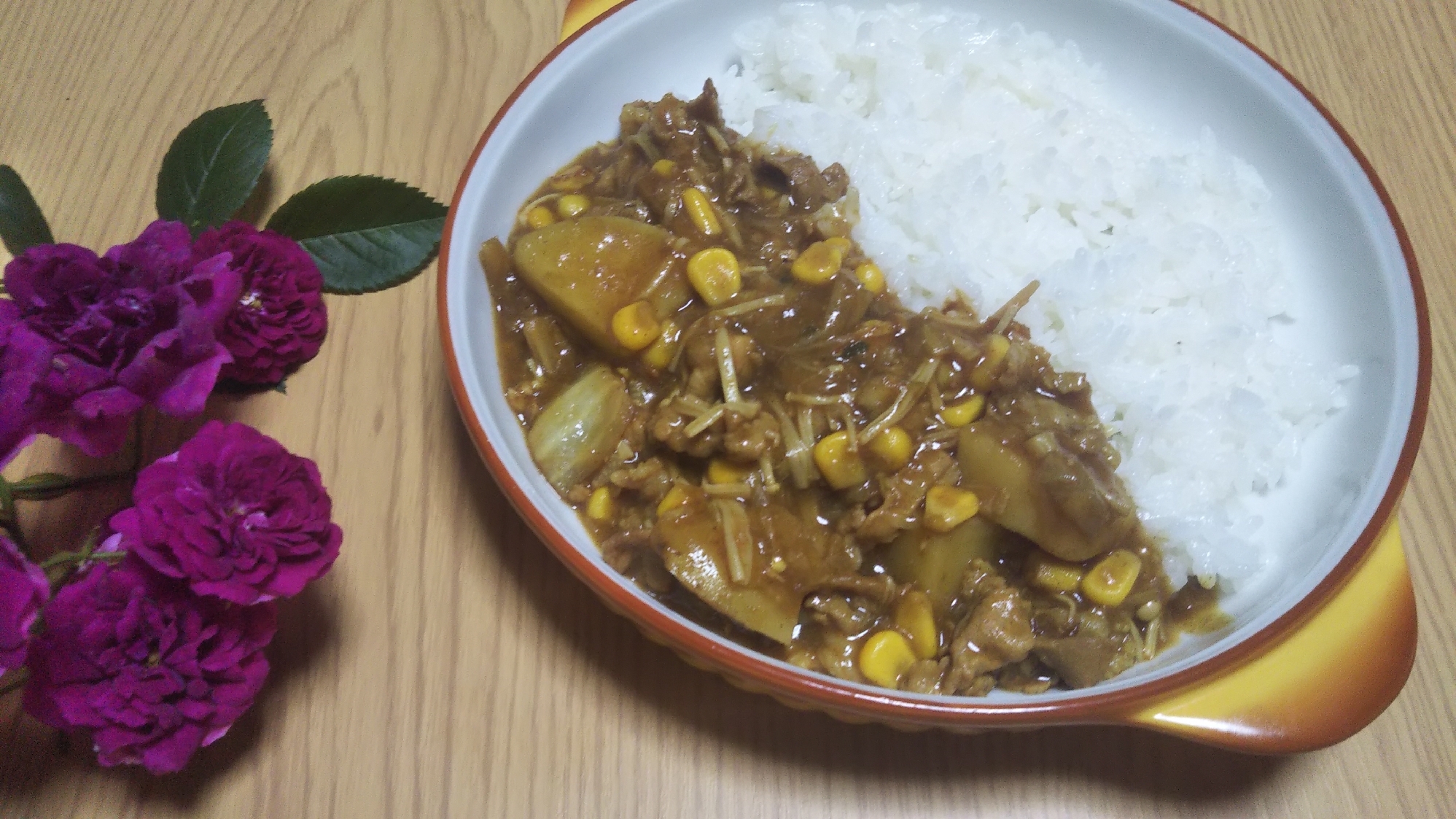 豚肉と新じゃがとえのきと白菜とコーンのカレー☆