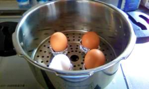圧力鍋で加圧1分♪　きれいにむけるゆで卵★
