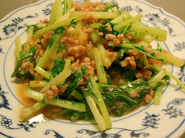 豚挽き肉と水菜のピリ辛味噌炒め