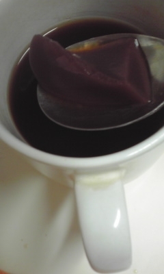 昨日水ようかん食べていてこのコーヒー思い出して作りましたよ～♪念願の水ようかん入り・・♪美味しくいただきました♪