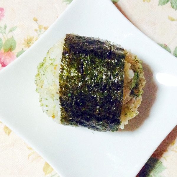 天かすと青のりと胡麻と鰹節のおにぎり レシピ 作り方 By やなママ 楽天レシピ 天かすと青のりと胡麻と鰹節のおにぎり レシピ 作り方 By やなママ 楽天レシピ