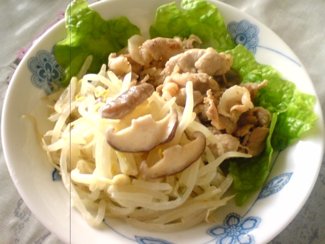 豚コマともやしのマヨ炒め