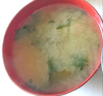 わかめの味噌汁（昆布だし）