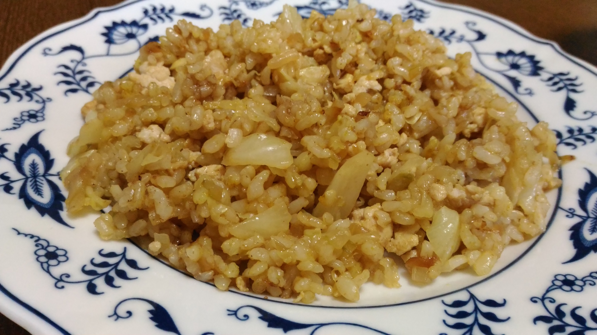 キャベツと鶏ひき肉のスパイシーチャーハン