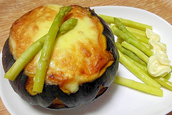 ハロウィンかぼちゃグラタン アスパラ添え レシピ 作り方 By デラみーやん 楽天レシピ