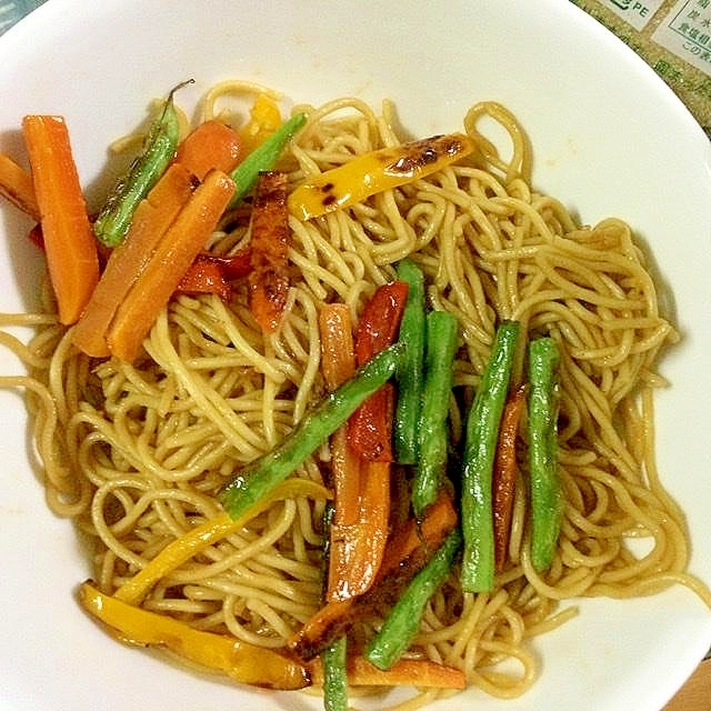 ビタミンカラーの野菜焼きそば