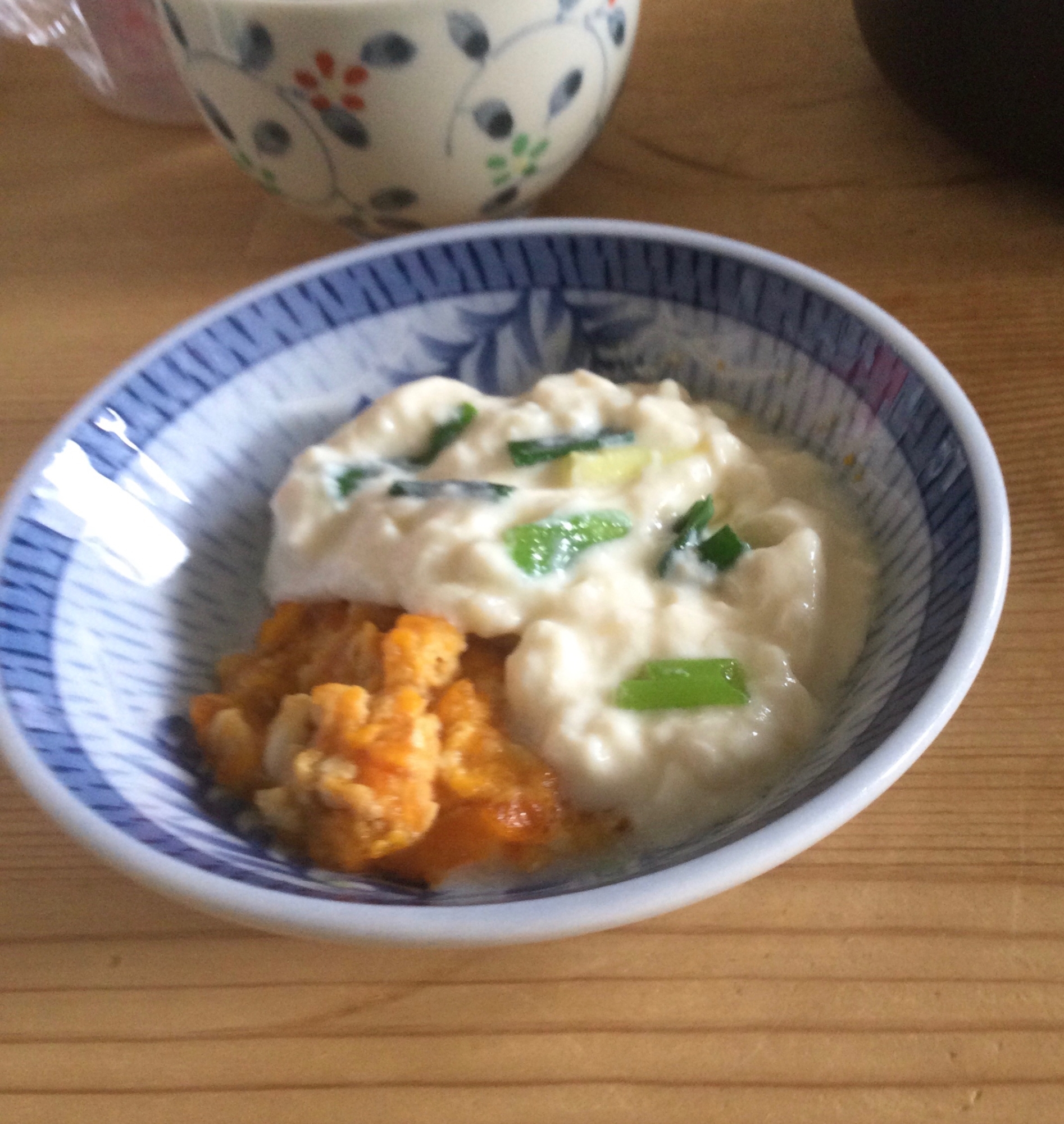 醤油味スクランブルエッグ☆ねぎ豆乳ヨーグルトかけ♪