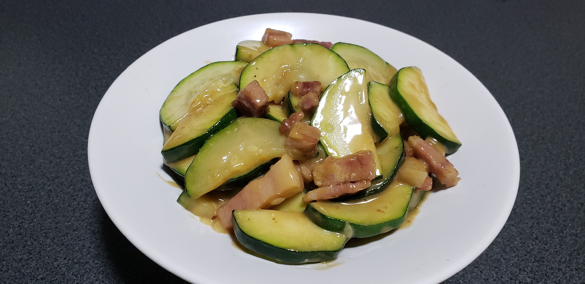 超簡単 ズッキーニとベーコンのオイマヨ炒め レシピ 作り方 By さあたろう 楽天レシピ 超簡単 ズッキーニとベーコンのオイマヨ炒め レシピ 作り方 By さあたろう 楽天レシピ