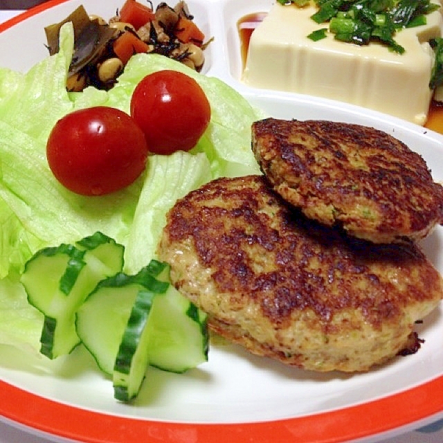 フードプロセッサーでズッキーニ入りハンバーグ