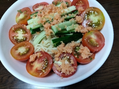 鮭フレークの冷やし中華